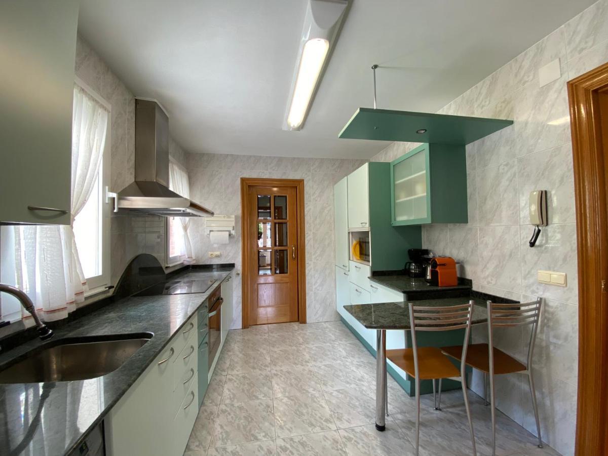 Casa Chalet Jardin Particular Ideal Grupos Y Familias Baranain Exterior foto